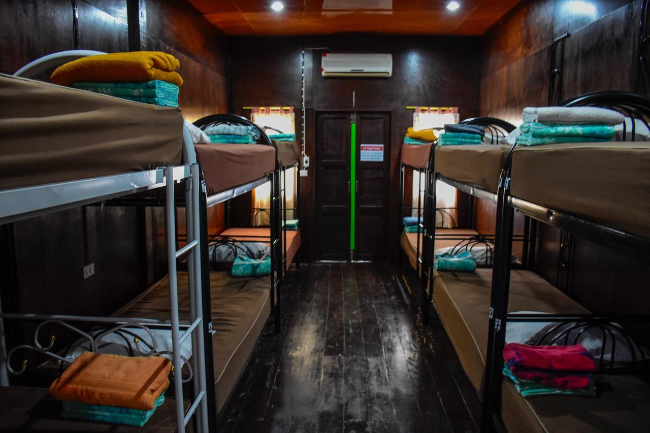 Love Station Hostel 반 타이 외부 사진